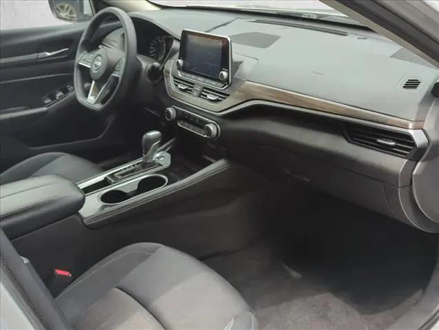 2023 Nissan Altima SV FWD