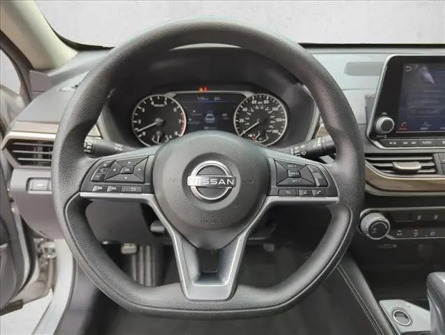 2023 Nissan Altima SV FWD
