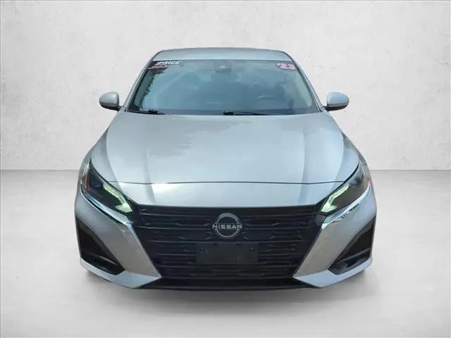 2023 Nissan Altima SV FWD