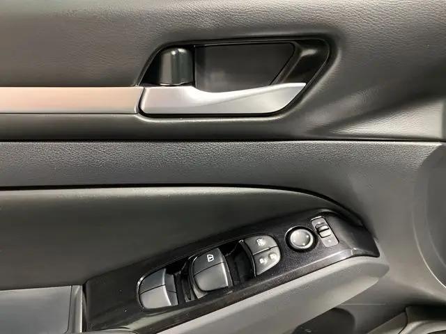 2025 Nissan Altima SR FWD