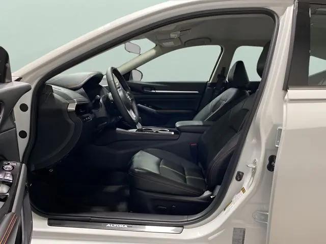 2025 Nissan Altima SR FWD