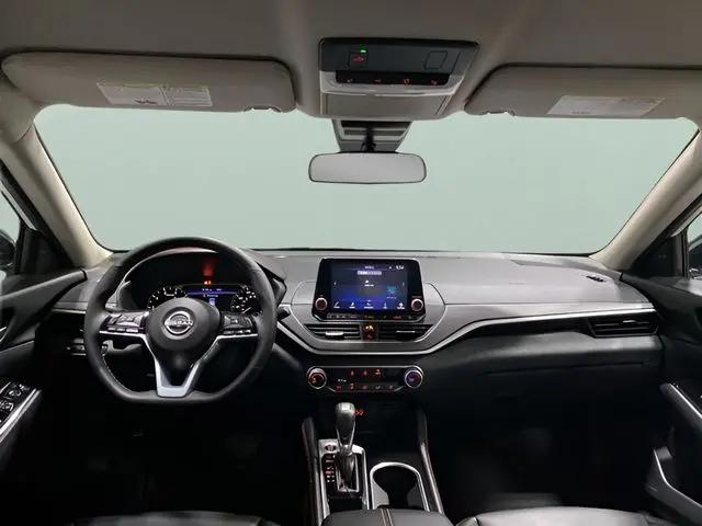 2025 Nissan Altima SR FWD