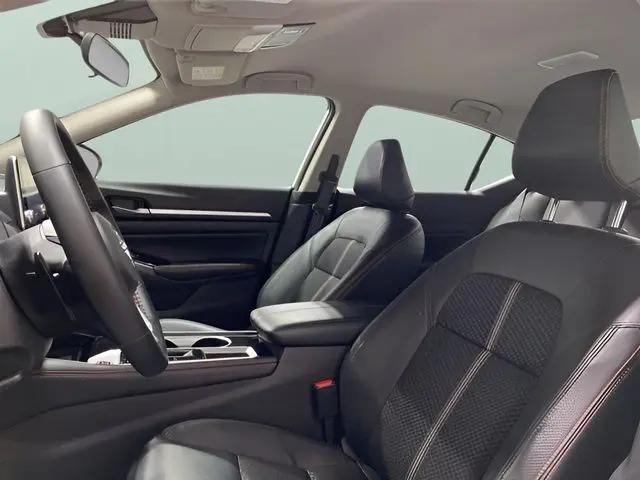 2025 Nissan Altima SR FWD