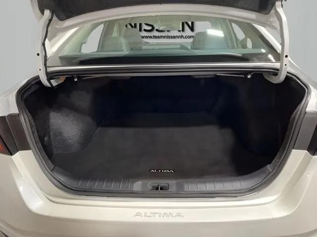 2025 Nissan Altima SR FWD