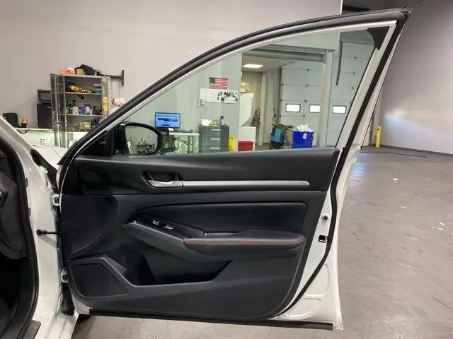 2025 Nissan Altima SR FWD