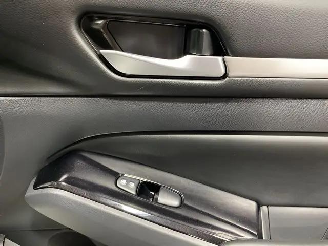 2025 Nissan Altima SR FWD