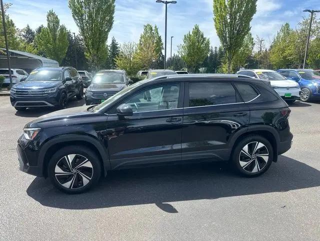 2025 Volkswagen Taos 1.5T SE