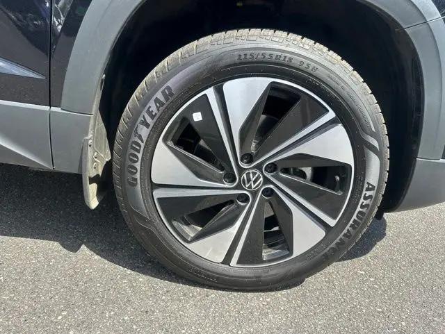 2025 Volkswagen Taos 1.5T SE