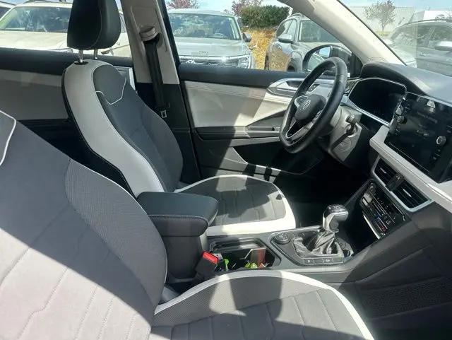 2025 Volkswagen Taos 1.5T SE