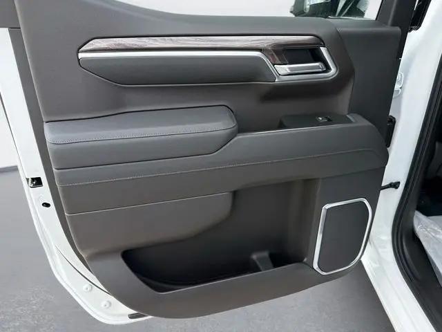 2026 Chevrolet Silverado 1500 4WD Crew Cab Short Bed LTZ