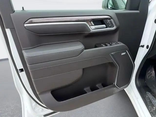 2026 Chevrolet Silverado 1500 4WD Crew Cab Short Bed LTZ