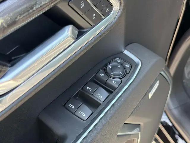 2026 Chevrolet Silverado 1500 4WD Crew Cab Short Bed LTZ