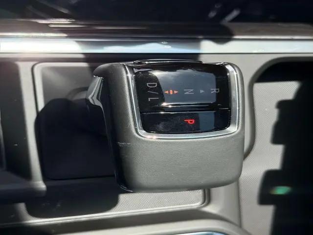 2026 Chevrolet Silverado 1500 4WD Crew Cab Short Bed LTZ