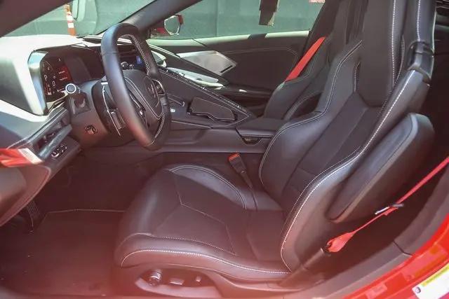 2025 Chevrolet Corvette Stingray RWD Coupe 2LT