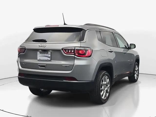 2022 Jeep Compass Latitude Lux 4x4