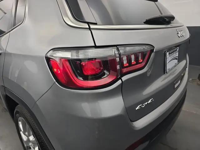 2022 Jeep Compass Latitude Lux 4x4