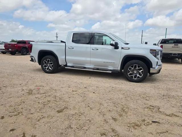 2026 GMC Sierra 1500 Crew Cab, Short Bed, SLT, 4WD