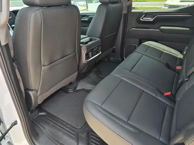 2026 GMC Sierra 1500 Crew Cab, Short Bed, SLT, 4WD