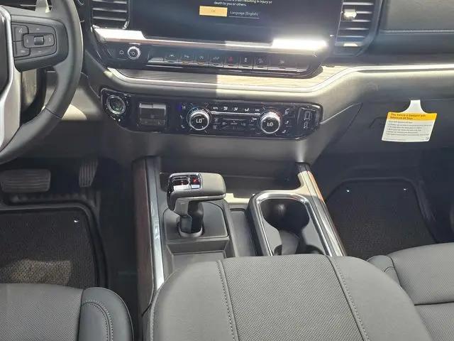 2026 GMC Sierra 1500 Crew Cab, Short Bed, SLT, 4WD