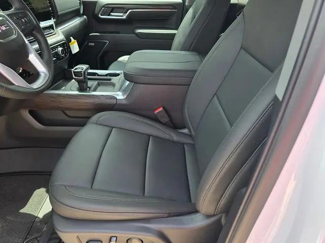 2026 GMC Sierra 1500 Crew Cab, Short Bed, SLT, 4WD