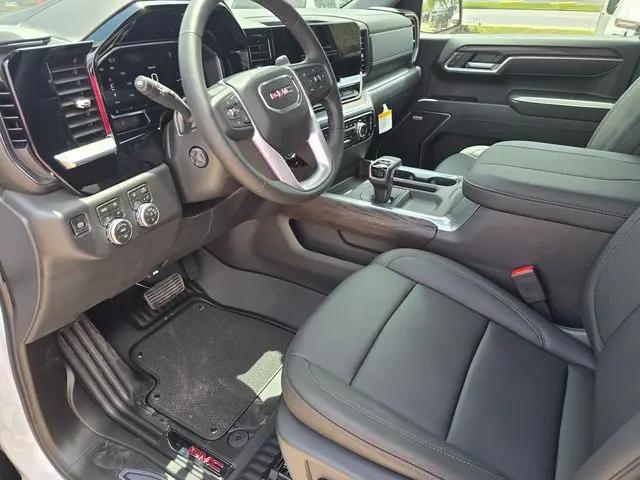 2026 GMC Sierra 1500 Crew Cab, Short Bed, SLT, 4WD