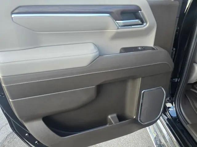 2026 GMC Sierra 1500 Crew Cab, Short Bed, SLT, 4WD