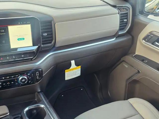 2026 GMC Sierra 1500 Crew Cab, Short Bed, SLT, 4WD
