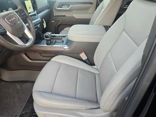 2026 GMC Sierra 1500 Crew Cab, Short Bed, SLT, 4WD
