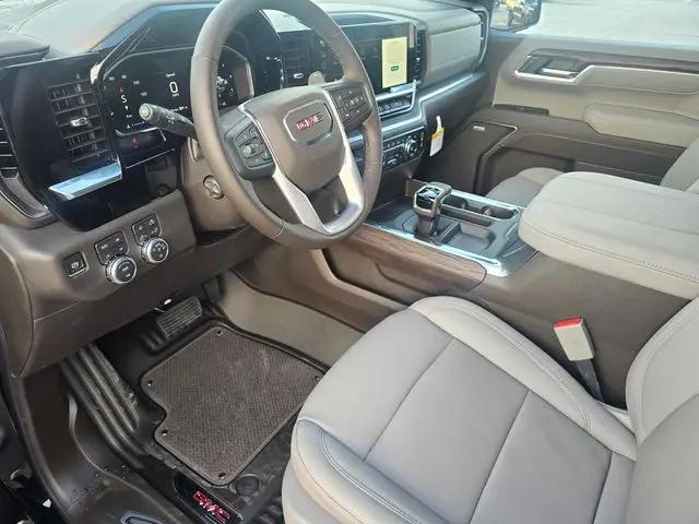 2026 GMC Sierra 1500 Crew Cab, Short Bed, SLT, 4WD