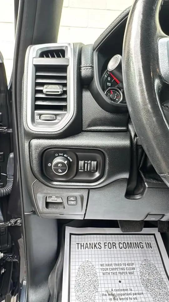 2020 Ram 1500 Laramie Crew Cab 4x4 5'7" Box
