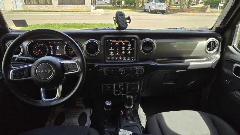 2020 Jeep Wrangler Sahara 4x4
