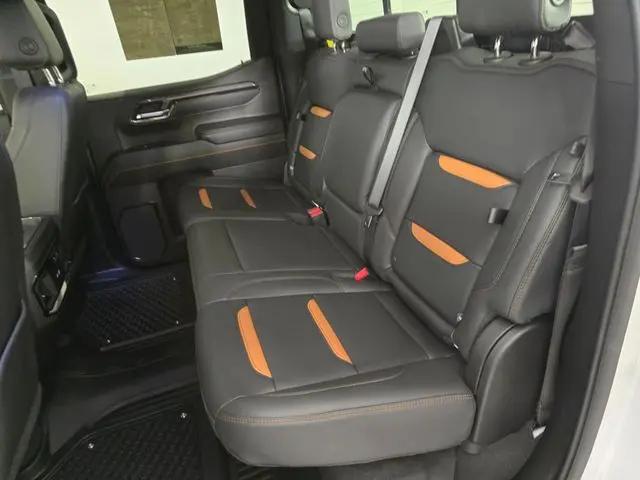 2025 GMC Sierra 1500 4WD Crew Cab Standard Box AT4