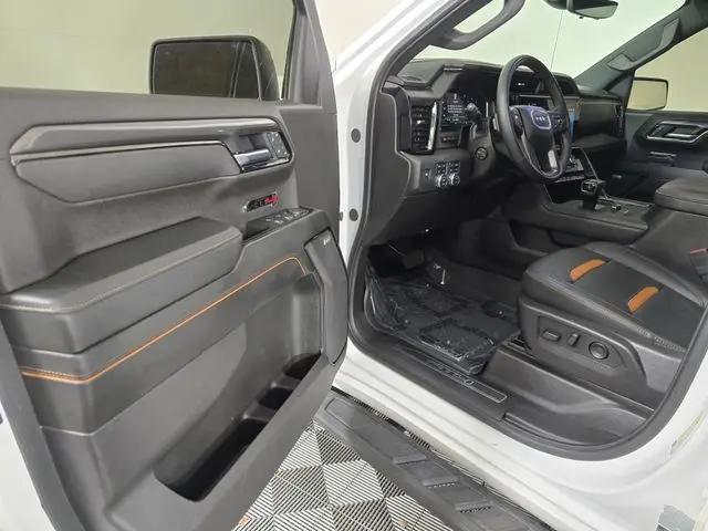 2025 GMC Sierra 1500 4WD Crew Cab Standard Box AT4