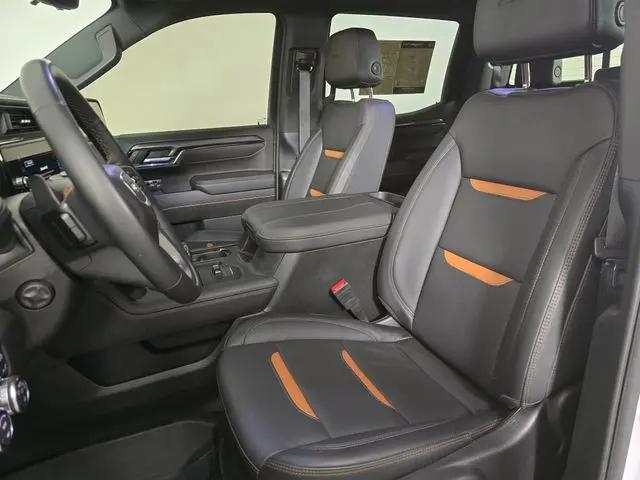 2025 GMC Sierra 1500 4WD Crew Cab Standard Box AT4