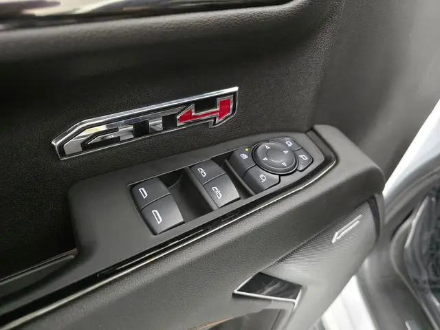 2025 GMC Sierra 1500 4WD Crew Cab Standard Box AT4