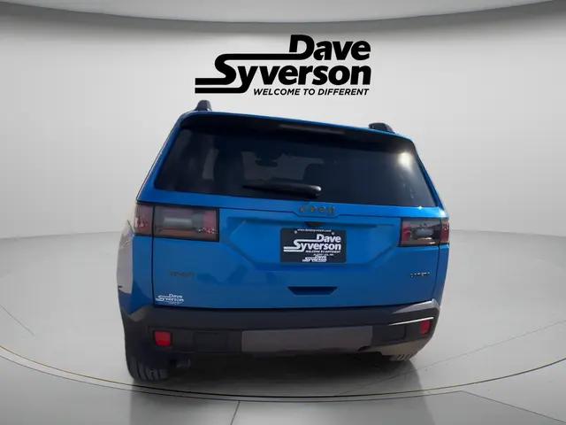 2026 Jeep Cherokee Laredo 4x4