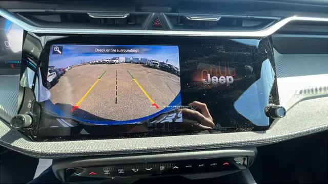 2026 Jeep Cherokee Laredo 4x4