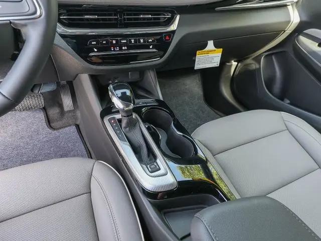 2026 Buick NV Avenir FWD