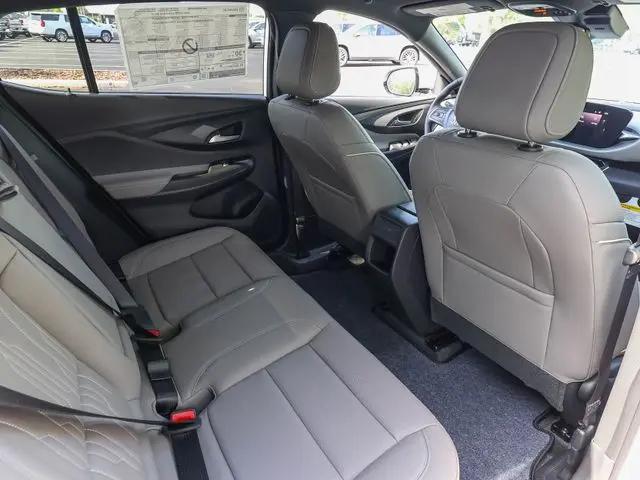2026 Buick NV Avenir FWD