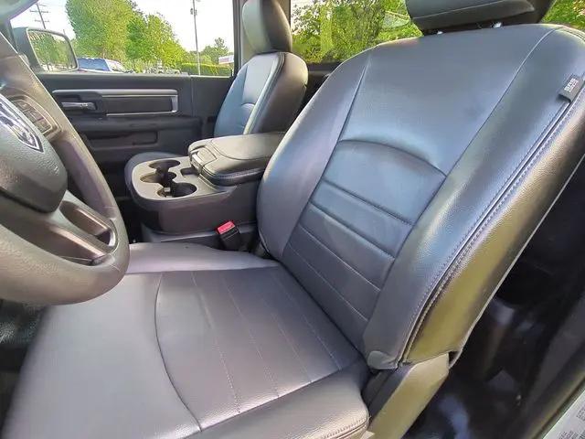 2022 Ram 1500 Classic Tradesman Regular Cab 4x4 8' Box
