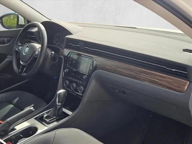 2020 Volkswagen Passat 2.0T SEL