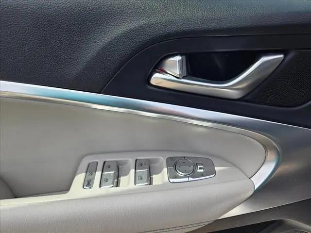 2025 Genesis G70 2.5T RWD