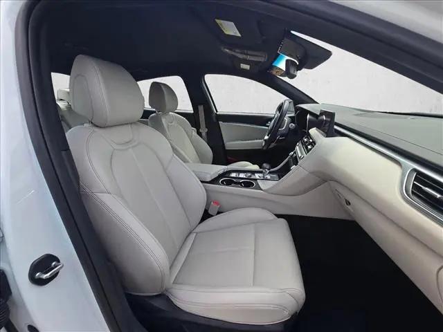 2025 Genesis G70 2.5T RWD