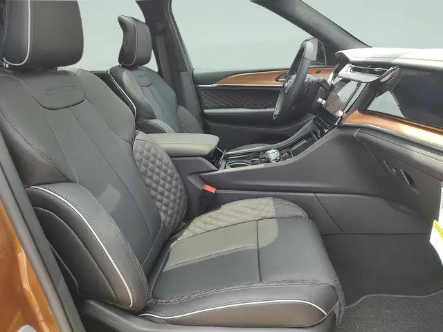 2026 Jeep Grand Cherokee L Summit 4x4