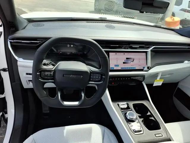 2026 Jeep Cherokee Overland 4x4