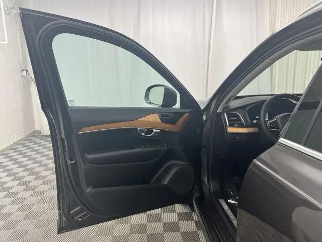 2023 Volvo XC90 B6 Plus 6-Seater