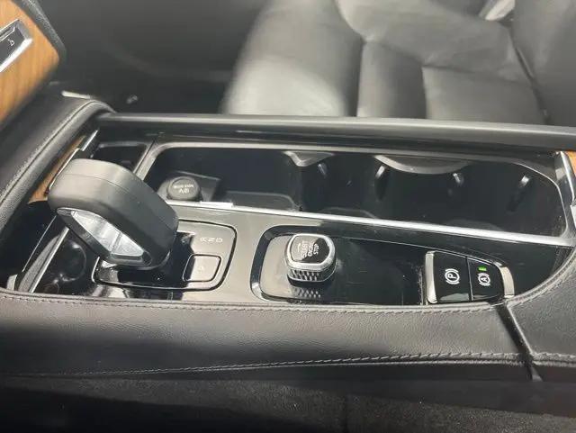 2023 Volvo XC90 B6 Plus 6-Seater