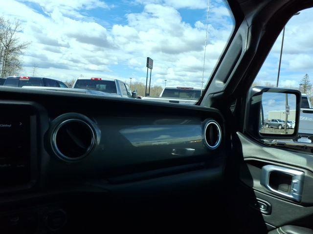 2023 Jeep Wrangler 4-Door Sahara 4x4