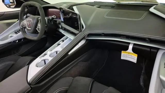 2026 Chevrolet Corvette Stingray Convertible, 2LT, RWD