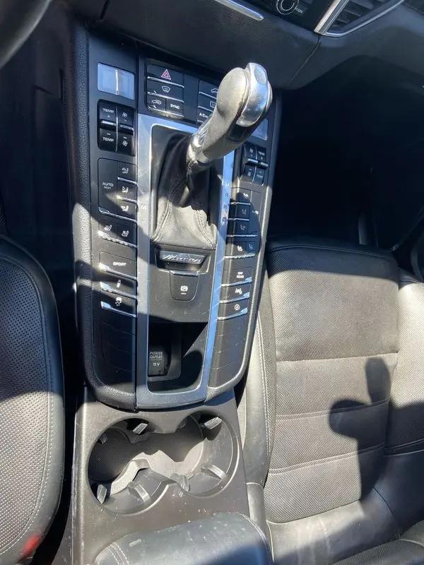 2015 Porsche Macan Turbo